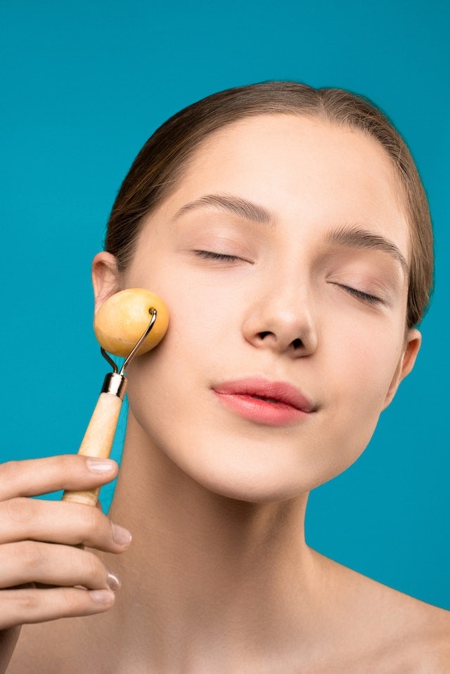 Facial Roll Massage